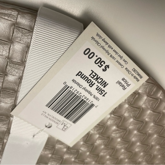 NWT Allegro Faux Leather Hard Backed Round Placemat Set/4 15” Rd - Silver - Picture 3 of 6